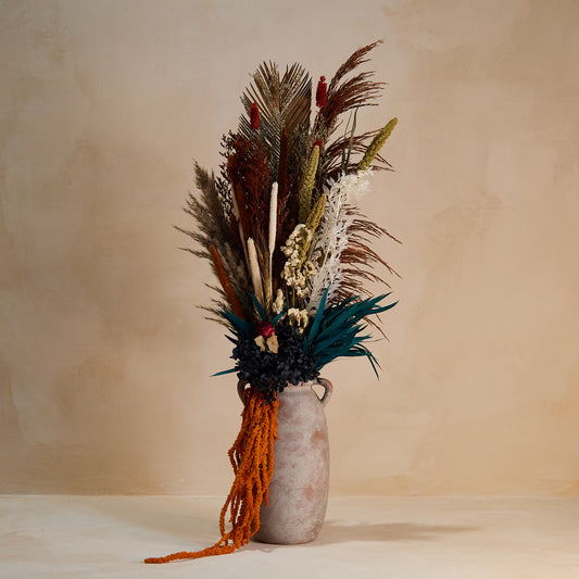 Fuego Dried Flower Set in Ancient Vase