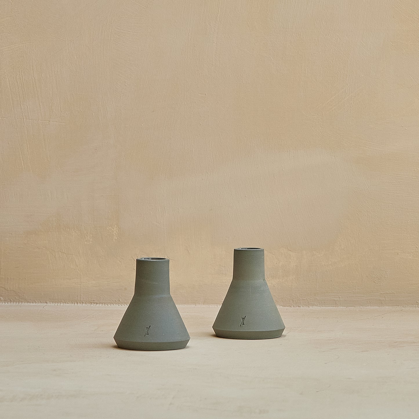 L'Insolence Candle Holder - Forest Green