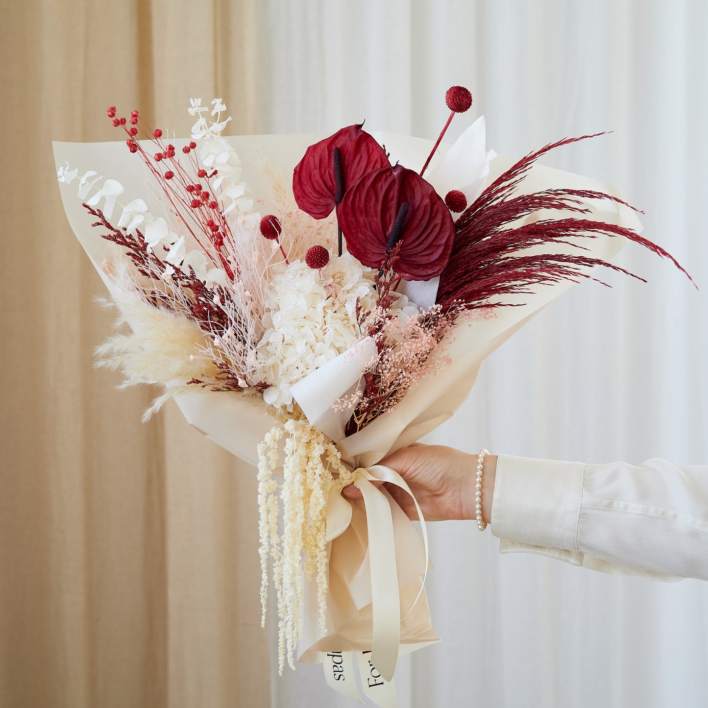 Moulin Rouge Bouquet in Glass Vase