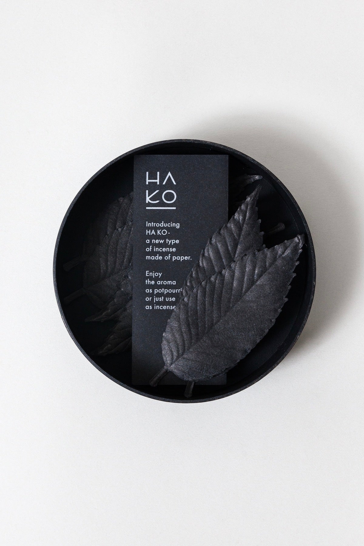 HA KO Paper Incense - Black, Set of 6 (Focus)