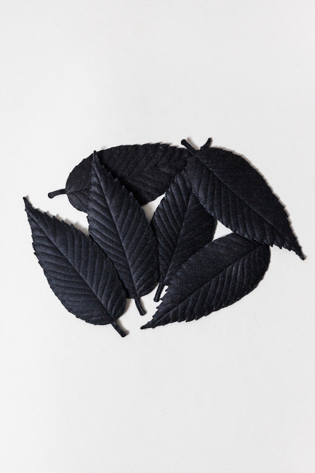 HA KO Paper Incense - Black, Set of 6 (Focus)