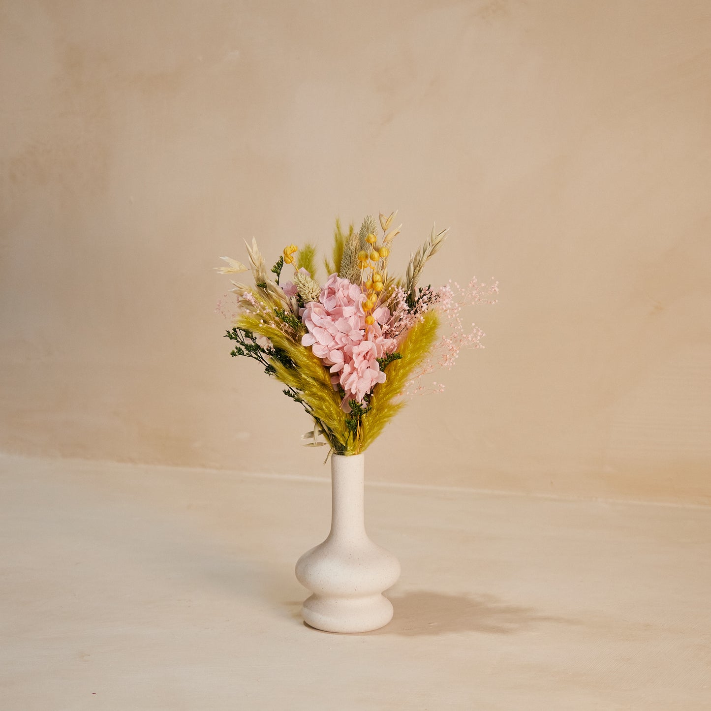 Lumi Petit Bouquet in Vase