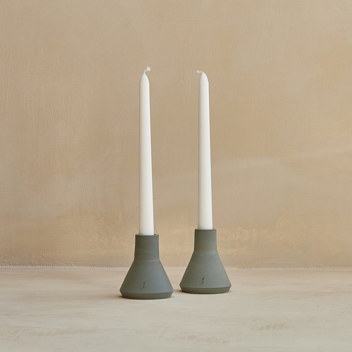 L'Insolence Candle Holder - Forest Green