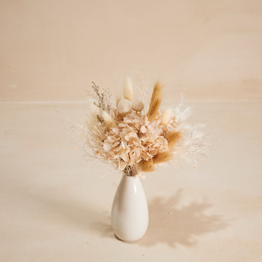 Linen Petit Bouquet in Mini Glazed Vase