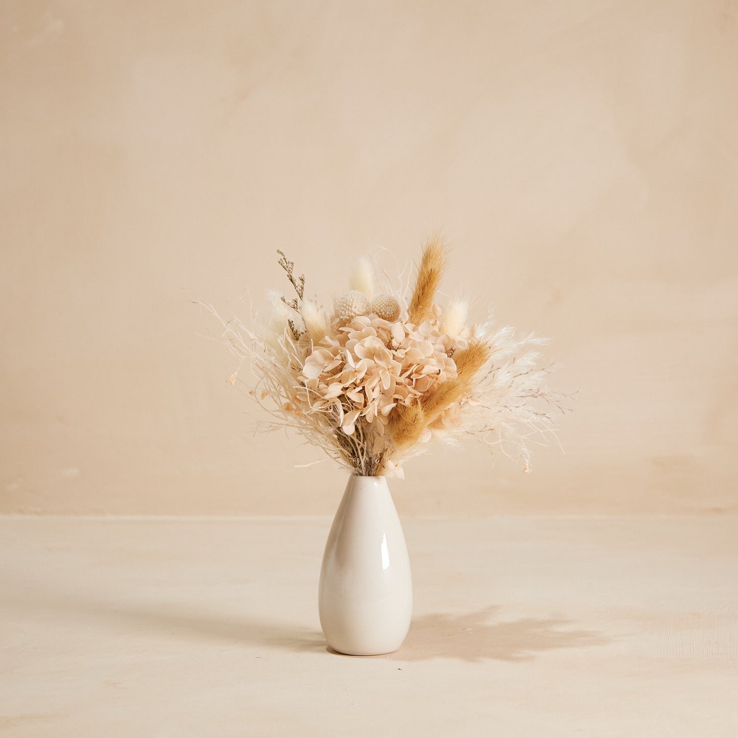 Linen Petit Bouquet in Mini Glazed Vase