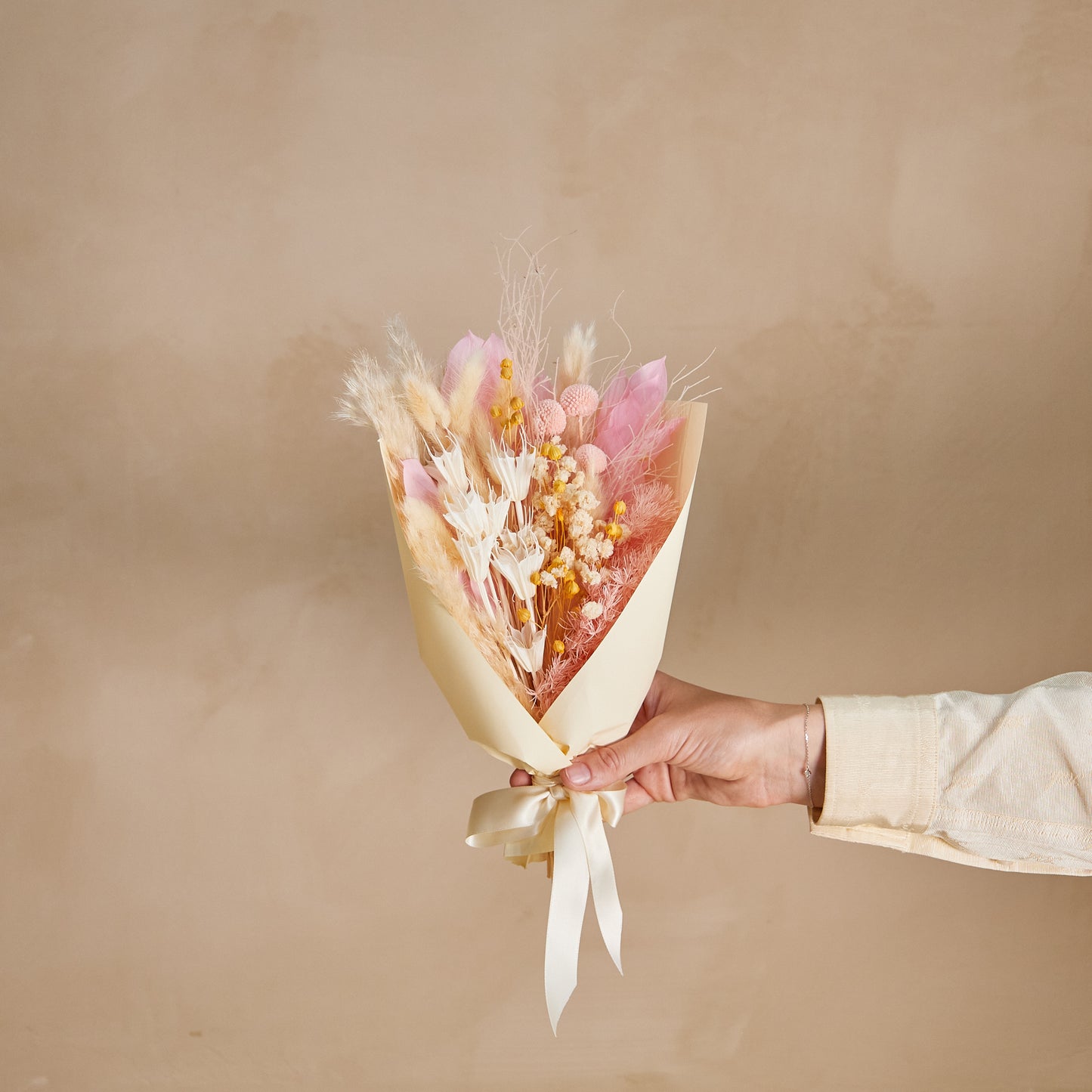Powder Mini Dried Bouquet