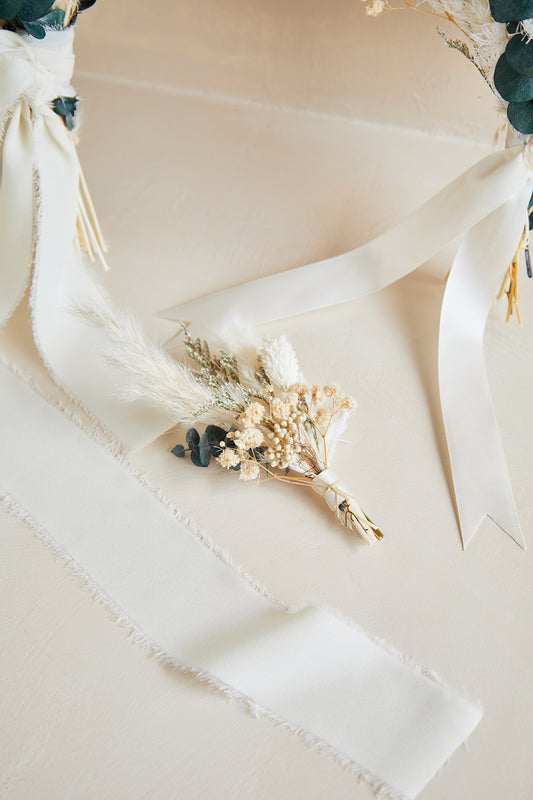 Boutonnière - The White Collection