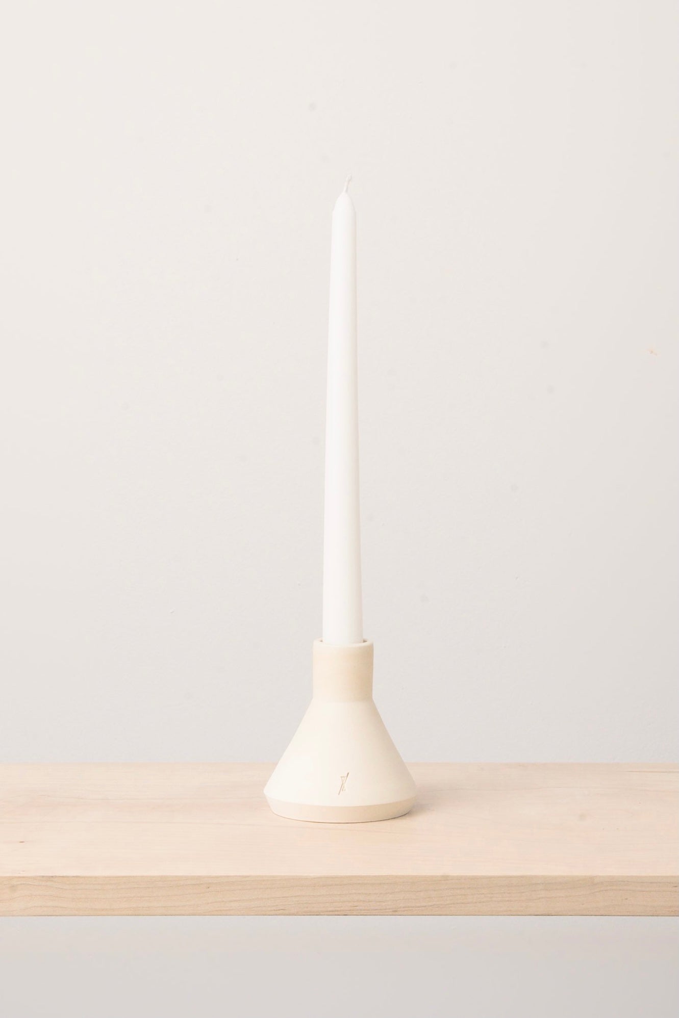 L’Impatience Candle Holder - White
